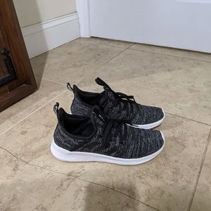 Adidas Cloudfoam, Size 6